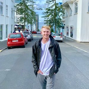 Meet your Posher, Drew